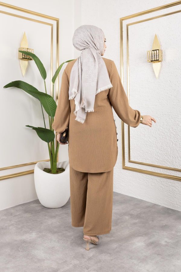 Düğme Detaylı Bürümcük Kumaş Tesettür Takım-3153 Latte