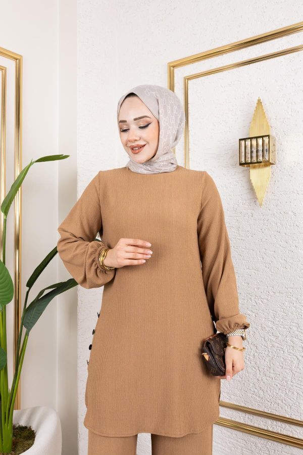 Düğme Detaylı Bürümcük Kumaş Tesettür Takım-3153 Latte