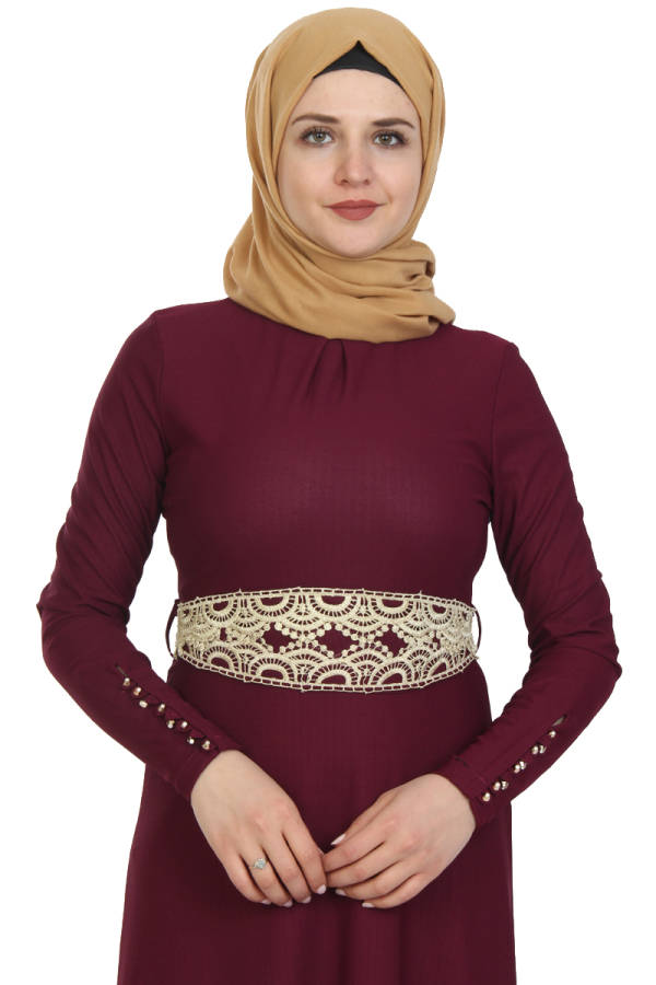 Kolları Düğmeli ve Kemer Varak İşlemeli Elbise-Mürdüm0082