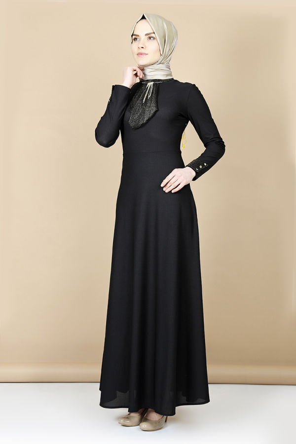 Nergiz savaroski kolye detaylı elbise -Siyah 0083