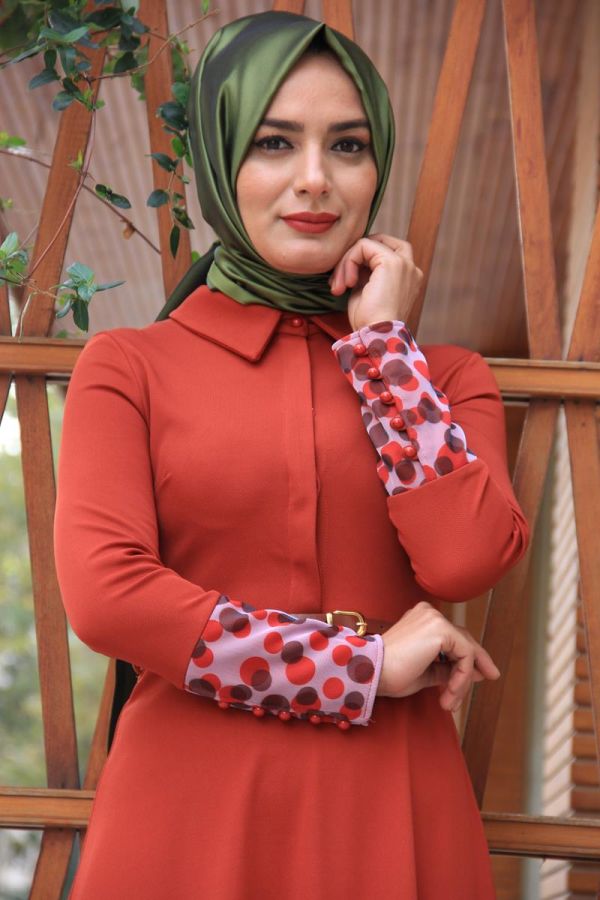 Önden Gizli Düğmeli Kolları Düğme Detaylı Elbise Kiremit-4040