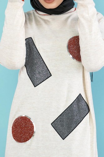 Pul Detay Küçük Yırtmaçlı Triko Elbise-3300 Krem - Thumbnail