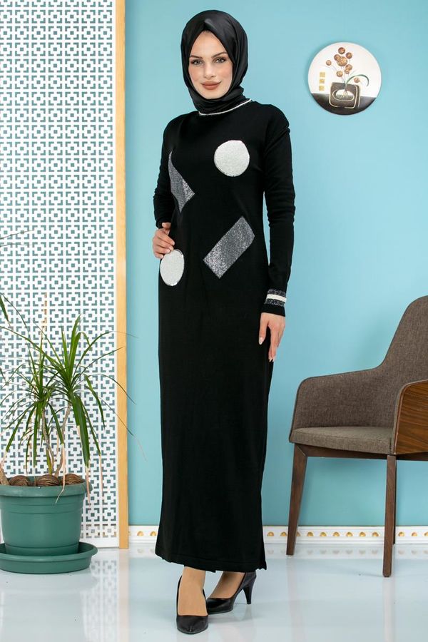 Pul Detay Küçük Yırtmaçlı Triko Elbise-3300 Siyah