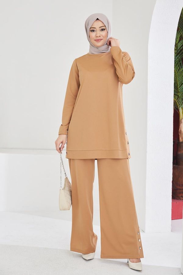 Yanlardan Düğmeli Tesettür Takım-3084 Taba - 3