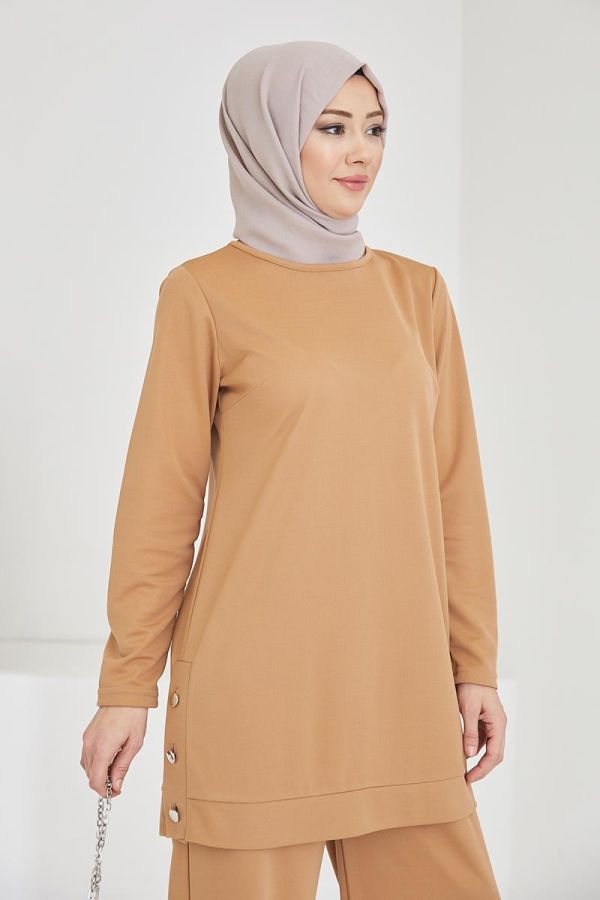 Yanlardan Düğmeli Tesettür Takım-3084 Taba - 2