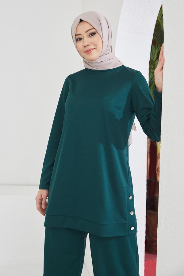 Yanlardan Düğmeli Tesettür Takım-3084 Zümrütyeşili - 2